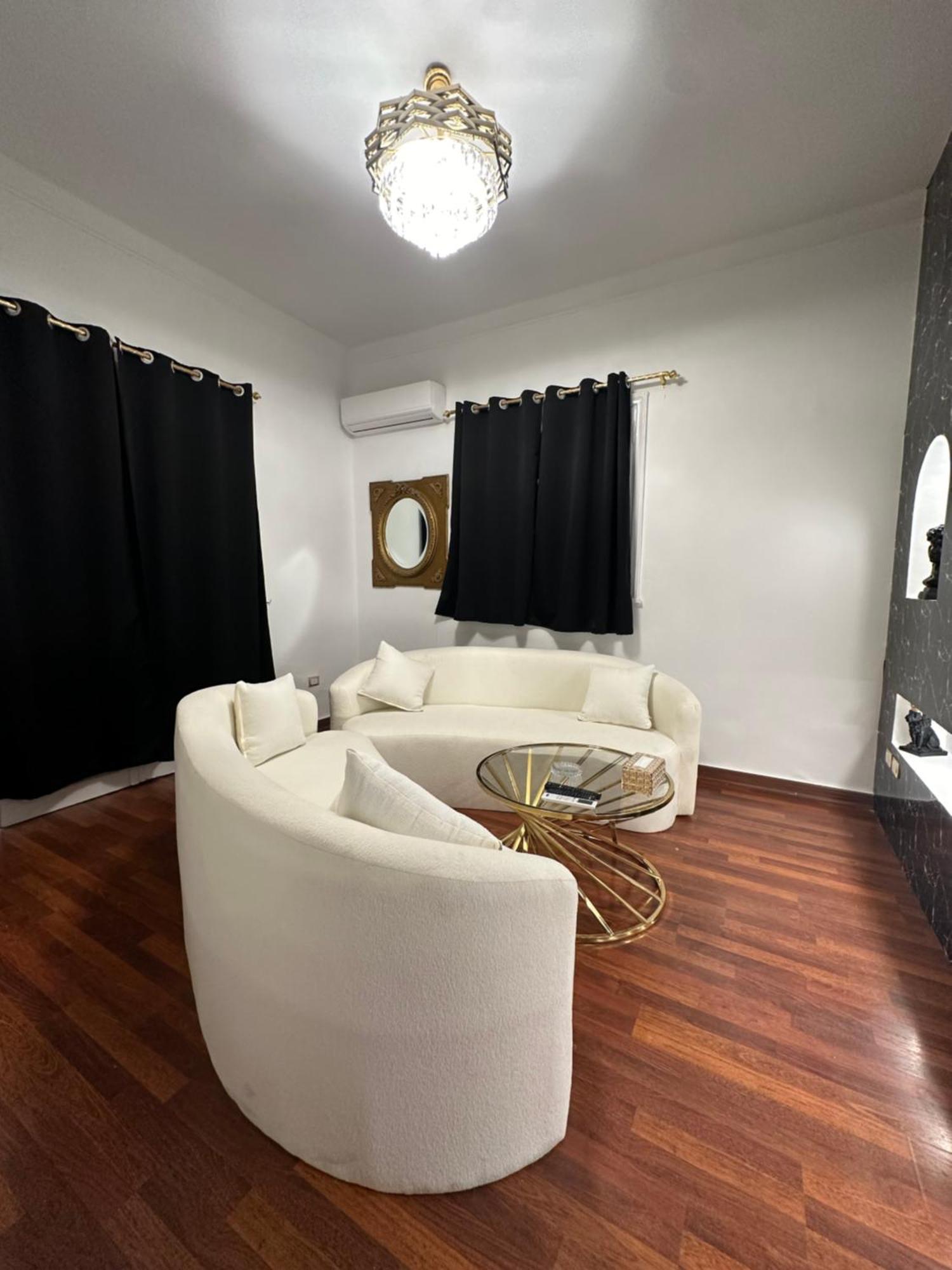 2 - Bedroom In The Heart Of Zamalek Visits Allowed